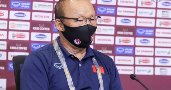 HLV Park Hang Seo bị cấm chỉ đạo ở trận gặp UAE