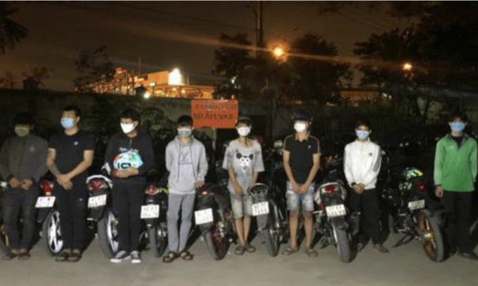 6DDB5C49-7C7D-4882-BE38-303A259257DD.