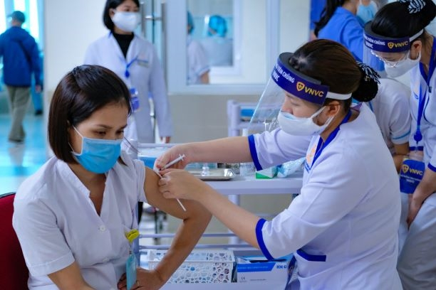 TP HCM: Ghi nhận 52/53 trường hợp mắc Covid 19 mặc dù được tiêm đầy đủ 2 mũi vaccine.