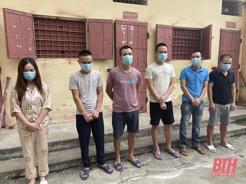 FB5BAA7A-2605-4369-87C8-20A2EC3B46A9.