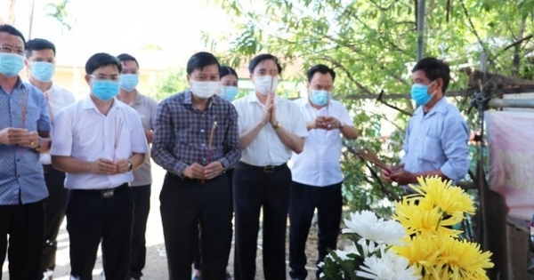 Lãnh đạo tỉnh Nghệ An thăm hỏi, động viên gia đình các nạn nhân trong vụ cháy kinh hoàng