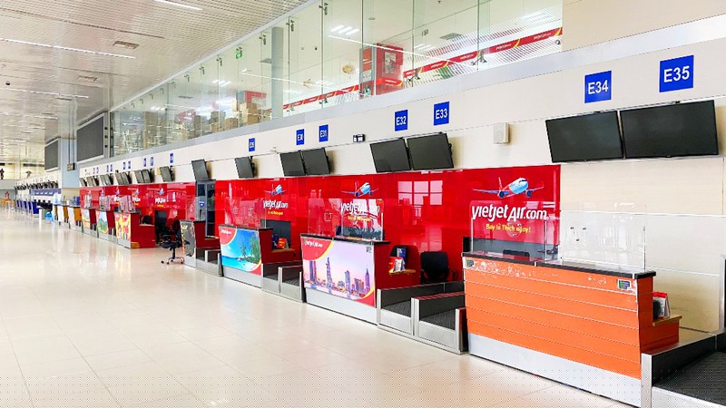 S&acirc;n bay Nội B&agrave;i vắng kh&aacute;ch v&igrave; ảnh hưởng dịch COVID-19. Ảnh: V.LONG