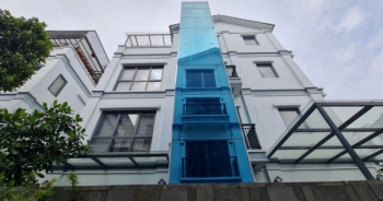 Thang máy sai phạm ở KĐT Gamuda Gardens vẫn chưa bị tháo dỡ