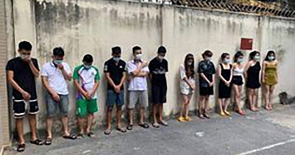 Giữa mùa dịch, karaoke Golf Family vẫn mở cửa cho 42 nam nữ tụ tập bay lắc