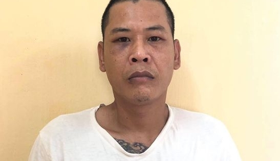 Tháo rào sắt trộm ô tô đem đi bán