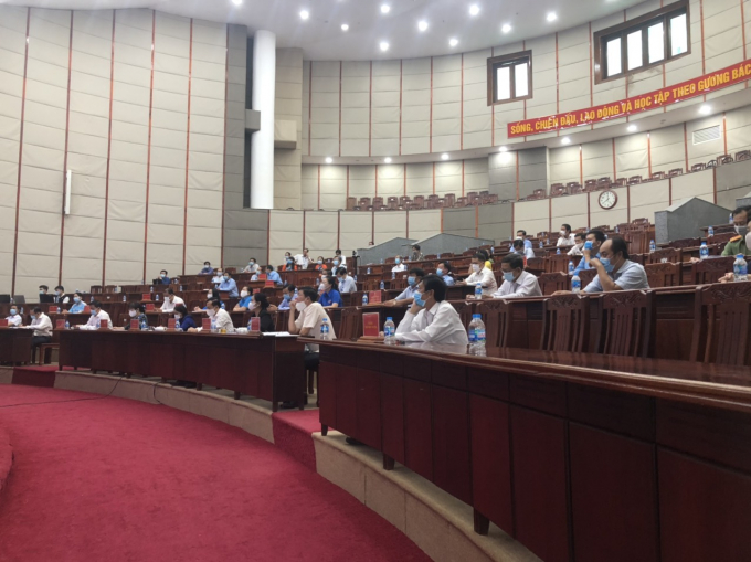 Toan canh hoi truong