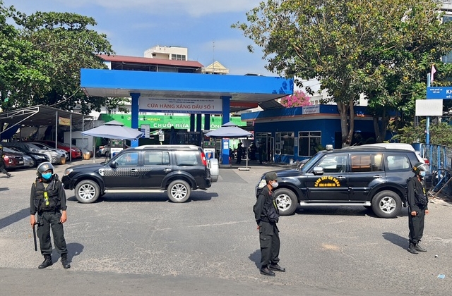 Đang kiểm tra cửa hàng xăng dầu ở TP HCM nghi liên quan đến đường dây 2,7 triệu lít xăng giả