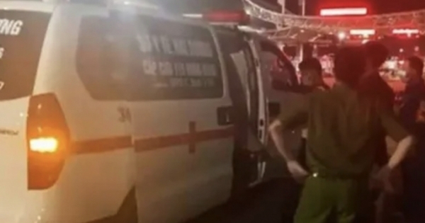 Thuê xe cứu thương để trốn khai báo y tế