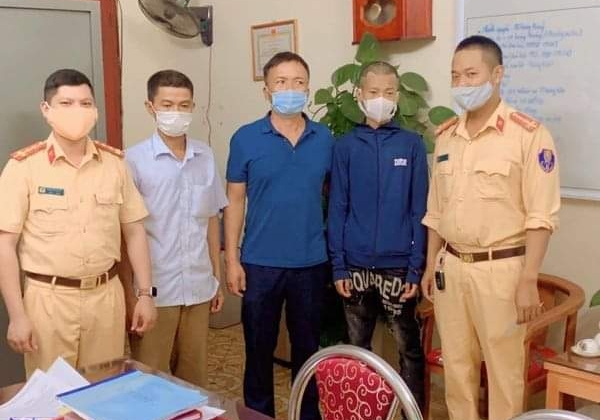 Nam thanh niên trộm xe máy của bố để đi bụi từ Thanh Hóa tới Sơn La thì bị CSGT