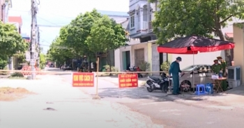 Ghi nhận 2 ca nhiễm Covid-19 ở Tiên Lữ, phong tỏa Trung tâm Y tế huyện