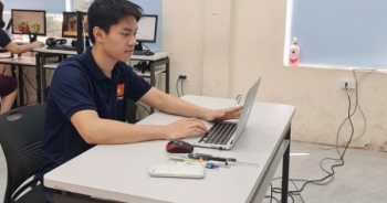 Chân dung nam sinh đất Tổ "ẵm" huy chương Vàng Olympic Vật lý châu Âu 2021