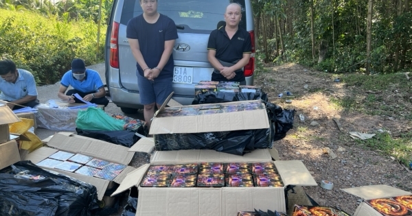 Phá chuyên án, bắt vụ vận chuyển 550kg pháo hoa nổ
