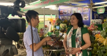 Doanh nhân Nguyễn Thị Thành Thực đồng hành cùng nông dân Bình Phước trong chuyển đổi số