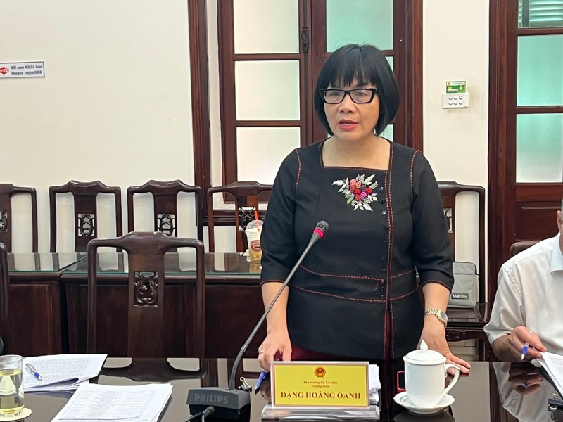 Thứ trưởng Đặng Ho&agrave;ng Oanh kiểm tra c&ocirc;ng t&aacute;c thi h&agrave;nh ph&aacute;p luật về xử l&yacute; vi phạm h&agrave;nh ch&iacute;nh ảnh 4