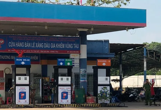 Điều tra đường dây "hô biến" hóa chất thành hàng triệu lít xăng tung ra thị trường