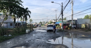 Cần Thơ: Đường Hoàng Quốc Việt “nát như tương”, người dân qua lại khốn khổ