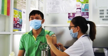 Vẫn còn nhiều tỉnh có tỷ lệ tiêm vắc xin phòng COVID-19 thấp