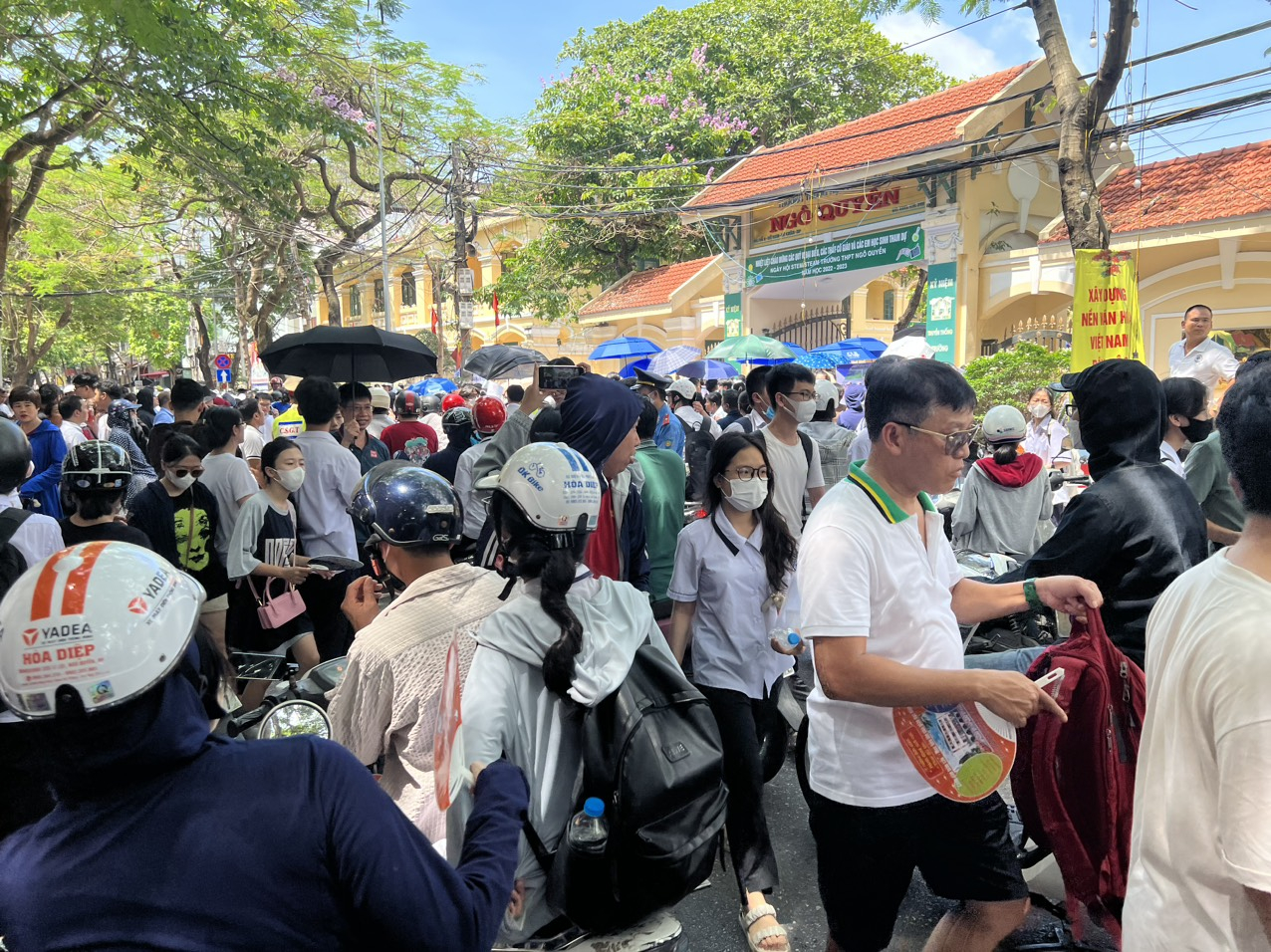 Thời tiết tại Hải Phòng nắng nóng trong ngày thi đầu tiên.