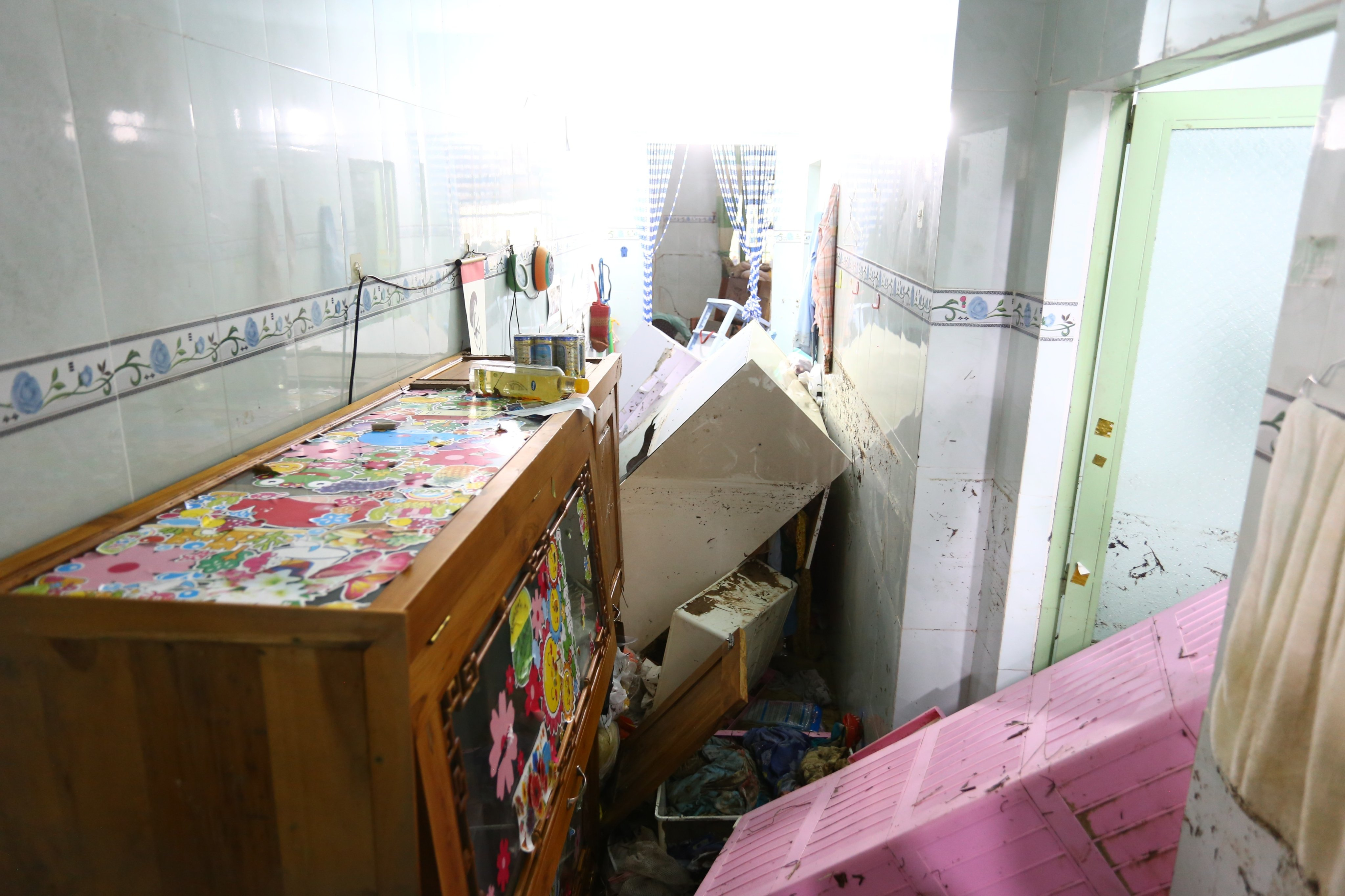 Hậu quả của một hộ d&acirc;n sau trận mưa ng&agrave;y 4/6.