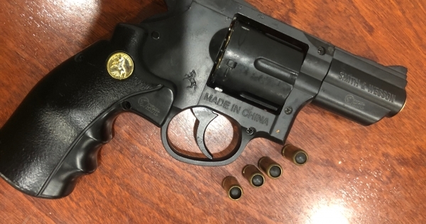 Đồng Nai: Mang súng đi "hỗn chiến" thì bị tổ 161 bắt giữ