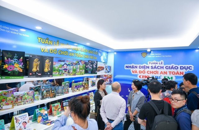 Nhận diện s&aacute;ch gi&aacute;o dục v&agrave; đồ chơi an to&agrave;n cho trẻ em
