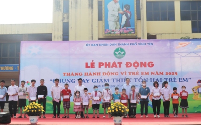 &ldquo;Chung tay giảm thiểu tổn hại trẻ em&rdquo;