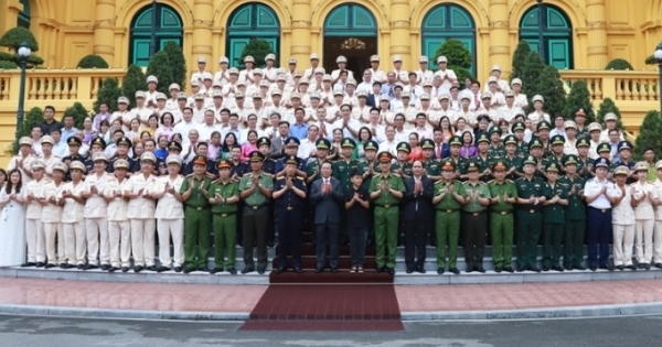 Chủ tịch nước gặp mặt các điển hình trong đấu tranh phòng, chống ma tuý