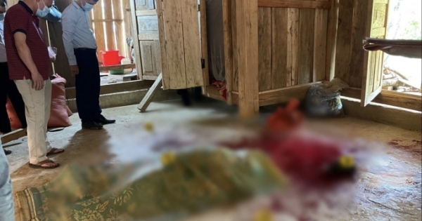 Lai Châu: Bắt người chồng dùng dao đâm vợ rồi bỏ trốn vào rừng