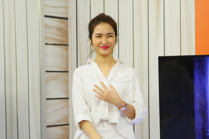 H&ograve;a Minzy cho biết c&ocirc; được dịp điệu đ&agrave; hết sức khi h&oacute;a th&acirc;n l&agrave;m Sơn Tuyền.