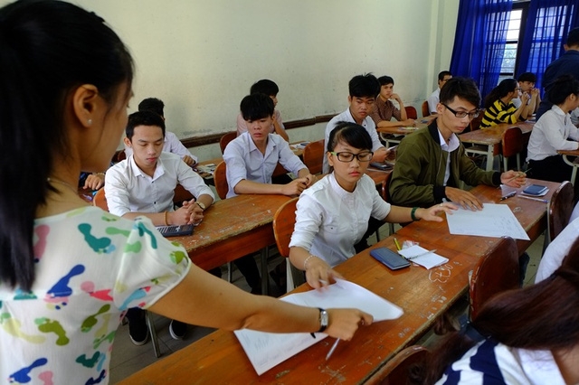 Th&iacute; sinh tại Đ&agrave; Nẵng chuẩn bị v&agrave;o giờ l&agrave;m b&agrave;i thi m&ocirc;n To&aacute;n