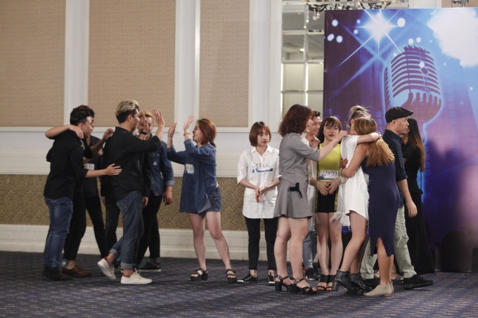 Top 16 vui mừng v&igrave; được lọt v&agrave;o trong.