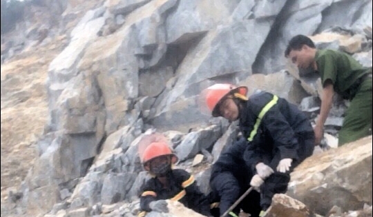 Thanh Hóa: Lại xảy ra sập mỏ đá, 2 người thương vong