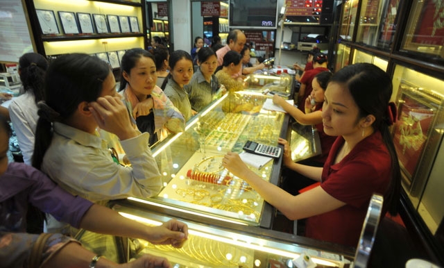 Gi&aacute; v&agrave;ng ng&agrave;y 3/7 tiếp tục duy tr&igrave; ở mức cao, gi&aacute; v&agrave;ng SJC đạt 35.8 triệu đồng/lượng. (Ảnh minh họa)
