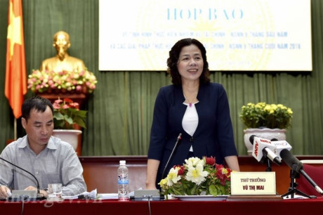 Thứ trưởng Vũ Thị Mai bảo vệ c&aacute;ch t&iacute;nh thuế b&igrave;nh qu&acirc;n gia quyền. Ảnh: BTC.