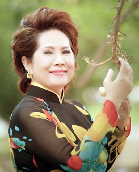 Danh ca Phương Dung.