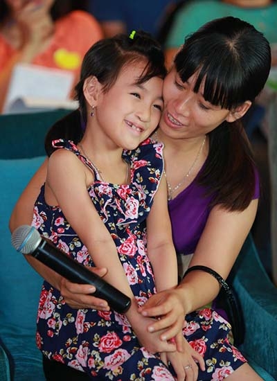 Nụ cười tr&aacute;i tim mang y&ecirc;u thương đếm trẻ em&nbsp;&nbsp;khe hở m&ocirc;i, hở h&agrave;m ếch tr&ecirc;n to&agrave;n l&atilde;nh thổ Việt Nam.