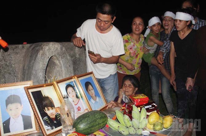 Di ảnh của những em nhỏ xấu số trong vụ tai nạn đuối nước thương t&acirc;m v&agrave;o chiều tối nay (Ảnh: B&aacute;o Bắc Giang).