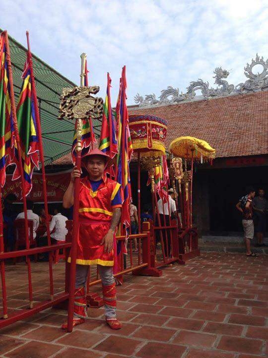 Cai đ&aacute;m chuẩn bị cho lễ hội.