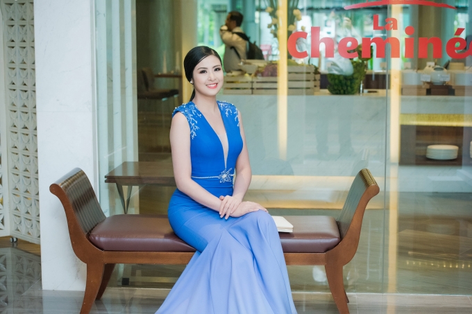 Ngọc H&acirc;n, Thụy V&acirc;n đọ sắc b&ecirc;n d&agrave;n Hoa hậu