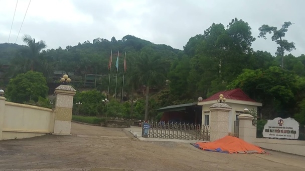 C&ocirc;ng ty CP Tập do&agrave;n kho&aacute;ng sản &Aacute; Cường đặt trụ sở tại x&atilde; Cẩm Đ&agrave;n, huyện Sơn Động, tỉnh Bắc Giang