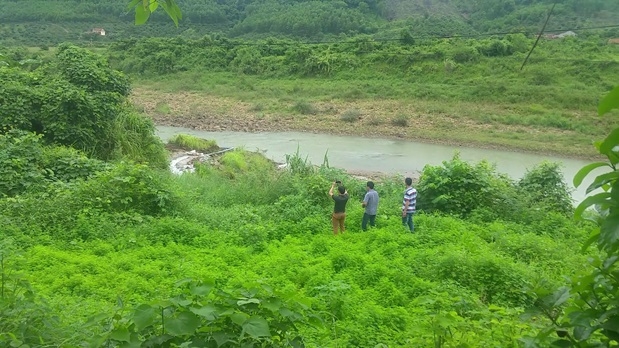 Bắc Giang: Hai nh&agrave; m&aacute;y của một tập đo&agrave;n v&ocirc; tư xả thải, s&ocirc;ng Cẩm Đ&agrave;n &ldquo;k&ecirc;u cứu&rdquo;!
