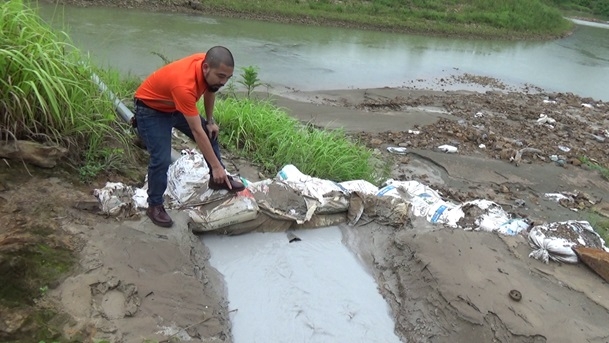 Bắc Giang: Hai nh&agrave; m&aacute;y của một tập đo&agrave;n v&ocirc; tư xả thải, s&ocirc;ng Cẩm Đ&agrave;n &ldquo;k&ecirc;u cứu&rdquo;!