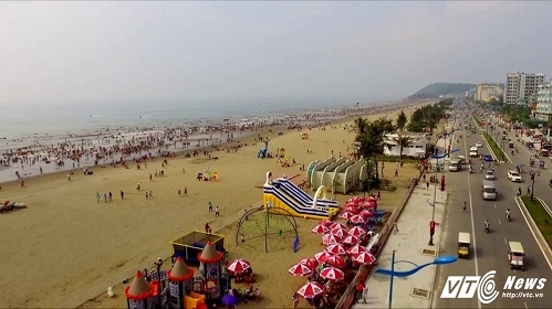 Sầm Sơn l&agrave; điểm nhấn về sự đổi thay kỳ diệu của Thanh H&oacute;a, nhờ ch&iacute;nh s&aacute;ch thu h&uacute;t đầu tư th&ocirc;ng tho&aacute;ng. Ảnh Đức Thuận&nbsp;