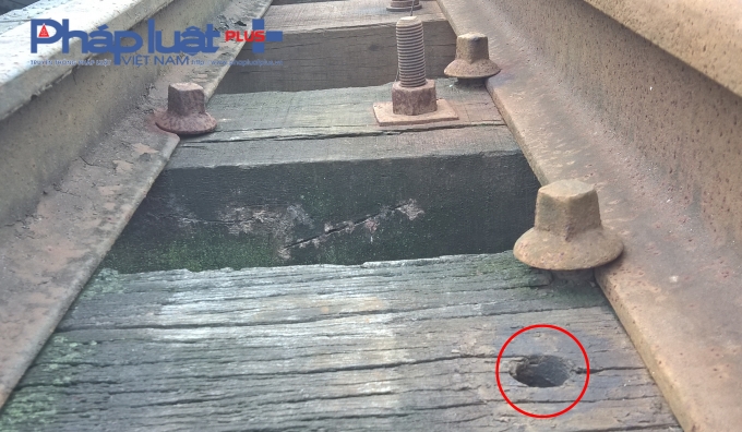 Chi gần 300 tỷ đồng tu sửa, thực trạng cầu Long Bi&ecirc;n ra sao?