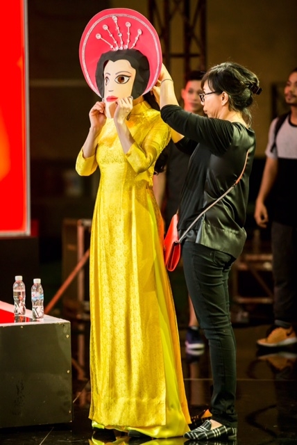 L&yacute; Nh&atilde; Kỳ đẹp h&uacute;t mắt, trổ t&agrave;i vũ đạo g&acirc;y bất ngờ