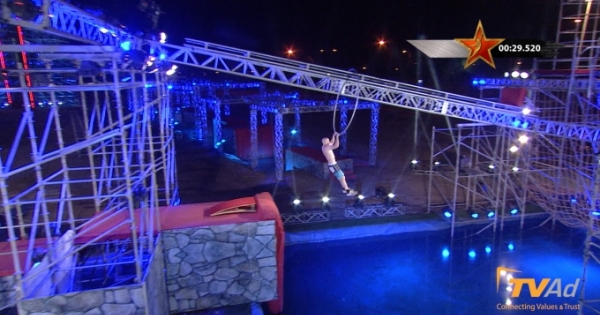 David Campbell lập kỷ lục mới tại Sasuke Việt Nam 2016