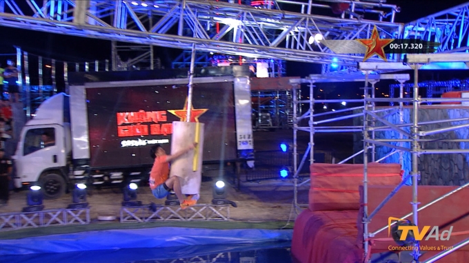 &nbsp;&nbsp;Uri Satoshi thất bại tại thử th&aacute;ch &ldquo;B&aacute;m trụ&rdquo;.