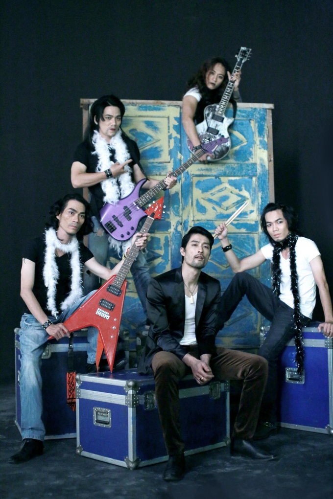 Lần đầu ti&ecirc;n c&aacute;c ca sĩ nhạc rock sẽ v&agrave;o vai ch&iacute;nh m&igrave;nh trong phim. C&aacute;c ca sĩ đ&atilde; x&acirc;y dựng h&igrave;nh ảnh rocker Việt v&ocirc; c&ugrave;ng chất.