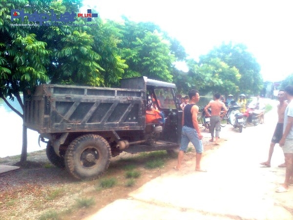 Phương tiện g&acirc;y tai nạn kinh ho&agrave;ng.