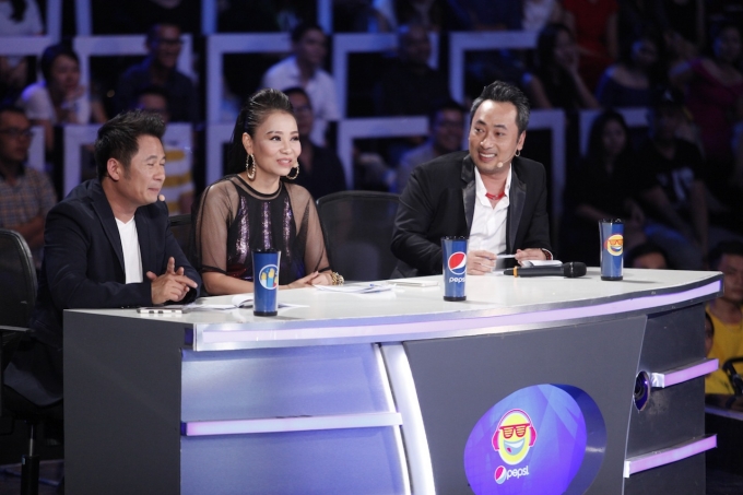 Vietnam Idol 2016: &ldquo;Ch&agrave;ng trai b&uacute;n b&ograve;&rdquo; B&aacute; Duy thể hiện &ldquo;đẳng cấp ca sĩ&rdquo; trong liveshow đầu ti&ecirc;n